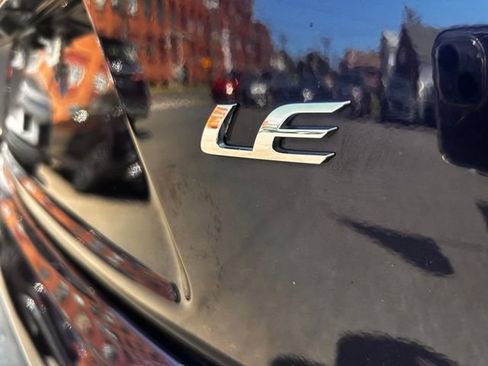 Used 2025 Toyota Corolla LE FWD image 9
