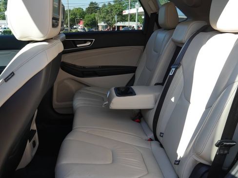 Used 2016 Ford Edge Titanium w/ Class II Trailer Tow Package AWD/4WD image 13