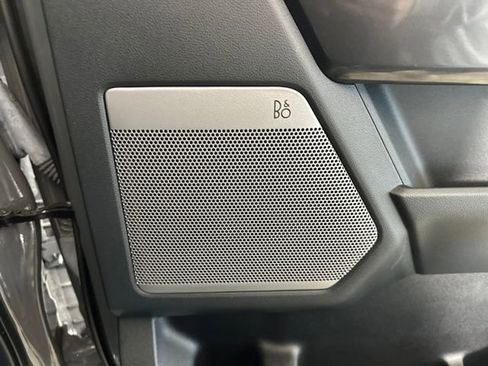 Used 2021 Ford F150 Lariat w/ Equipment Group 502A High image 29