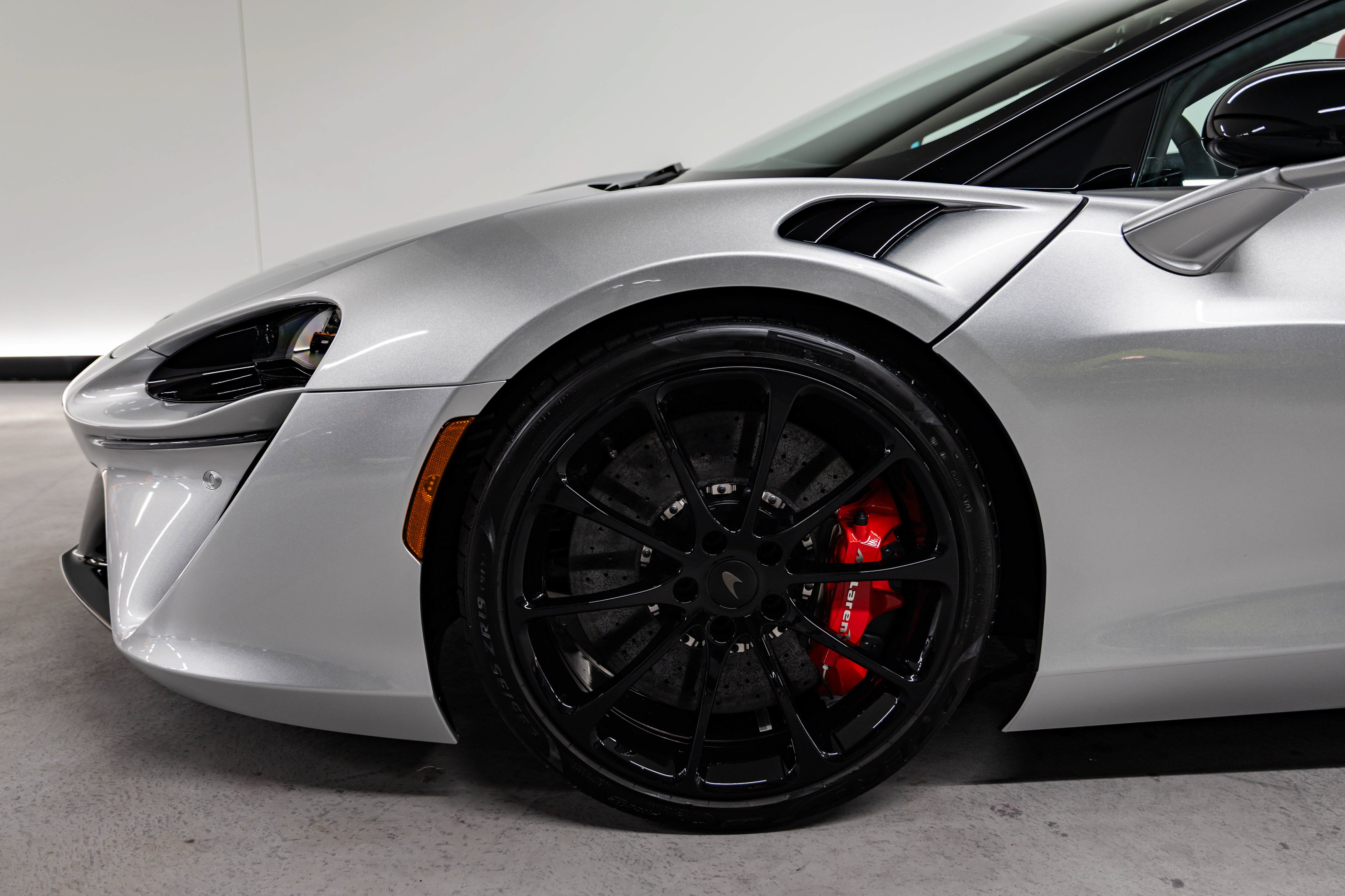 New 2027 McLaren Artura Spider RWD image 4