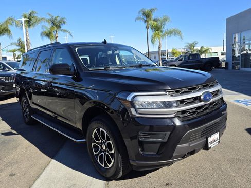 Used 2023 Ford Expedition Max XLT image 6