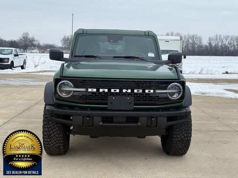 Used 2024 Ford Bronco Wildtrak image 2