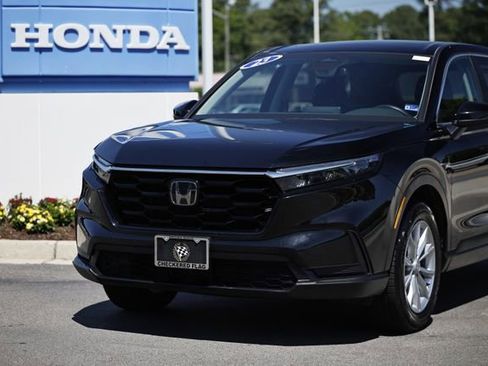 Used 2023 Honda CR-V EX image 2