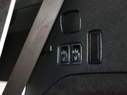 Used 2015 Mercedes-Benz GL 63 AMG 4MATIC image 37