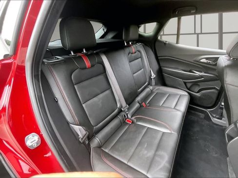 Used 2025 Chevrolet Trax RS w/ Driver Confidence Package FWD image 24
