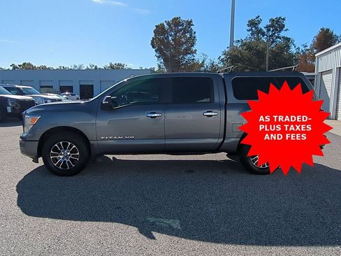Used 2020 Nissan Titan SV w/ SV Convenience Package image 8