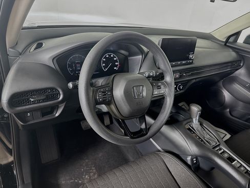 Used 2025 Honda HR-V LX image 8