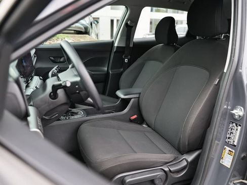 Used 2024 Hyundai Kona SE FWD image 19