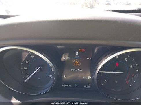 Used 2017 Jaguar XE Premium RWD image 11