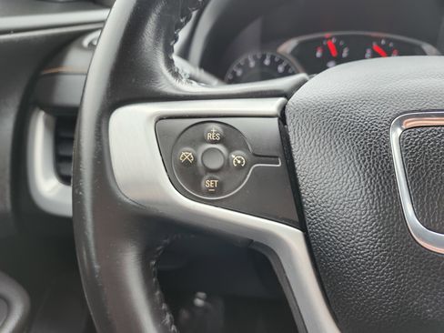 Used 2019 GMC Terrain SLE image 32