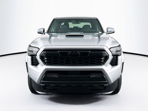 Used 2026 Toyota Tacoma TRD Sport AWD/4WD image 2