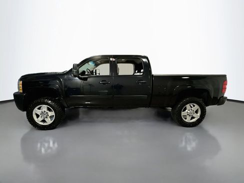 Used 2014 Chevrolet Silverado 2500 LTZ w/ LTZ Plus Package AWD/4WD image 5