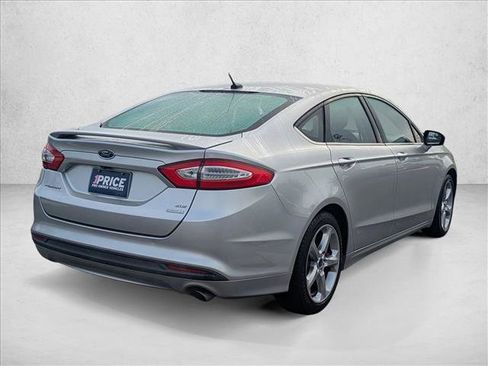 Used 2016 Ford Fusion SE w/ Equipment Group 201A FWD image 5