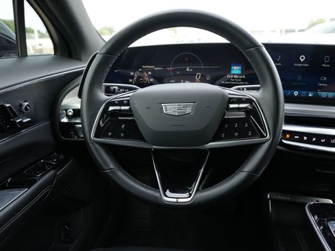Used 2024 Cadillac Lyriq Luxury RWD image 8