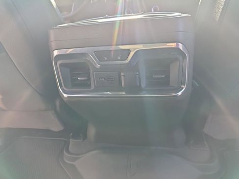 Used 2021 GMC Sierra 3500 Denali w/ Denali Ultimate Package AWD/4WD image 18