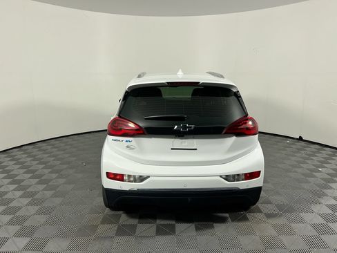 Used 2020 Chevrolet Bolt Premier w/ Infotainment Package FWD image 4