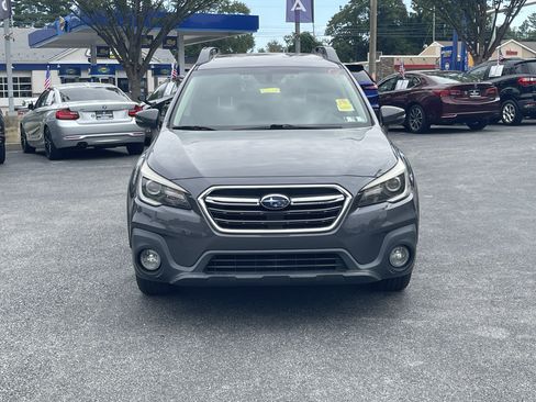 Used 2018 Subaru Outback 2.5i Limited AWD/4WD image 3