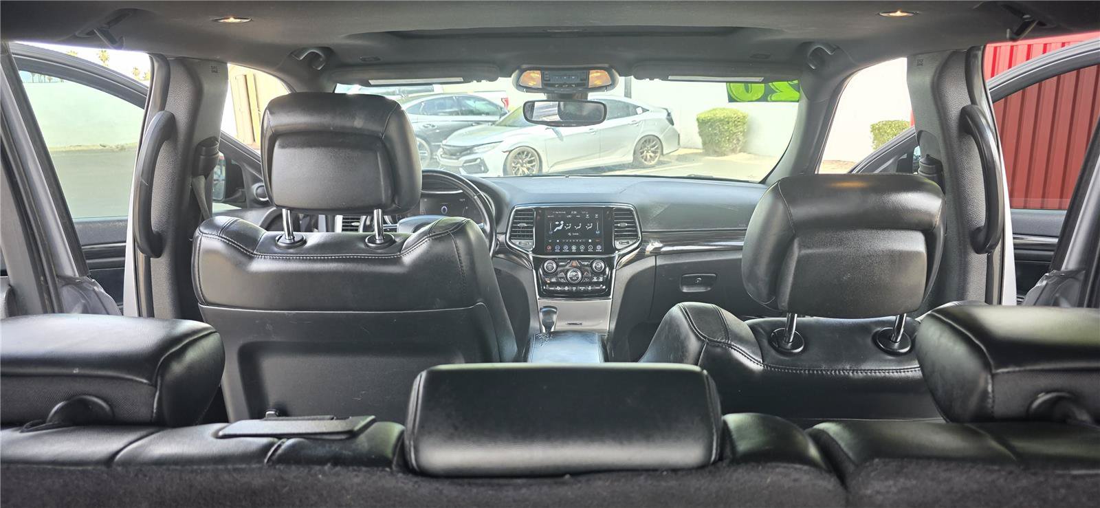 Used 2020 Jeep Grand Cherokee Altitude AWD/4WD image 11