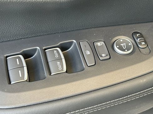New 2026 Honda HR-V EX-L image 12