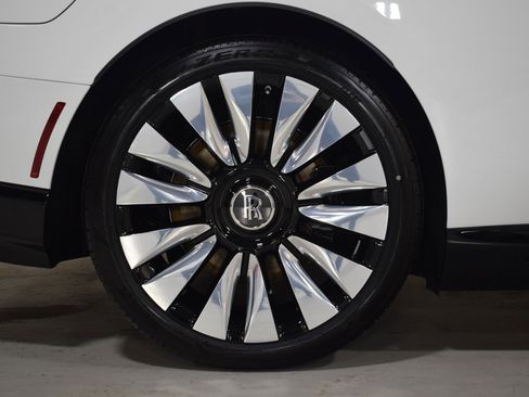 New 2025 Rolls-Royce Spectre w/ Leather Finishing Pack image 14