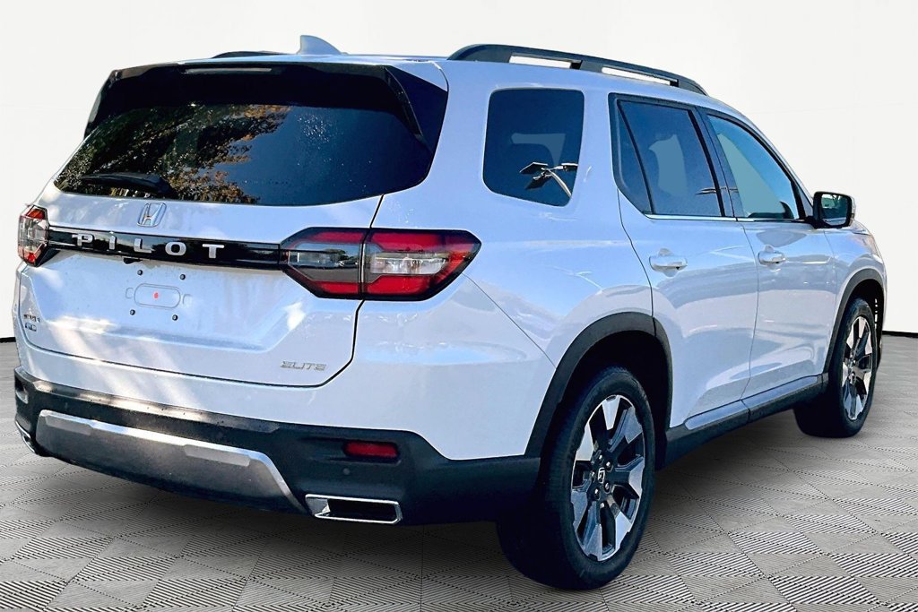 Used 2026 Honda Pilot Elite image 5