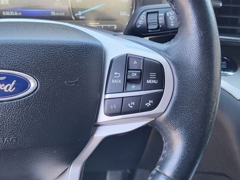 Certified 2022 Ford Explorer XLT w/ Equipment Group 202A AWD/4WD image 28