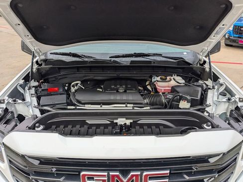 Used 2024 GMC Sierra 1500 Elevation image 31