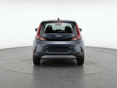 Used 2025 Kia Soul LX w/ LX Technology Package FWD image 7