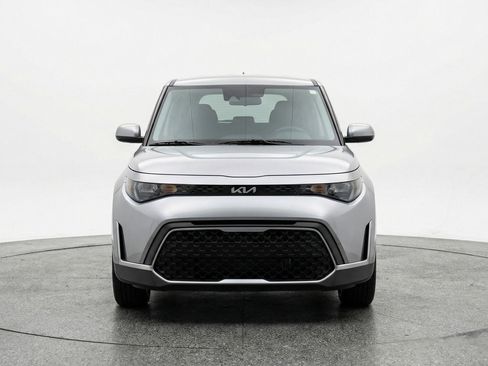 Used 2025 Kia Soul LX w/ LX Technology Package FWD image 1