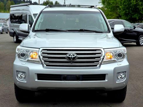 Used 2013 Toyota Land Cruiser AWD/4WD image 2