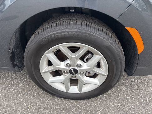Used 2025 Kia Soul S FWD image 11