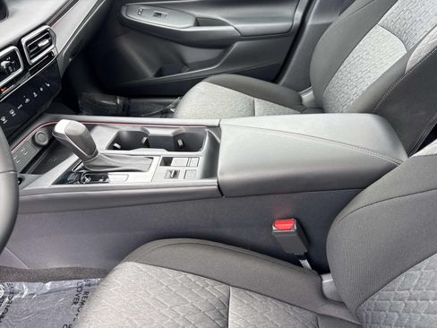 Certified 2026 Nissan Sentra SV w/ SV Convenience Package FWD image 21