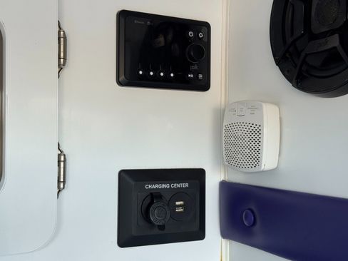 Used 2023 Mercedes-Benz Sprinter 3500 w/ Acoustic Package image 39