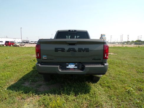 New 2026 RAM 2500 Limited AWD/4WD image 5