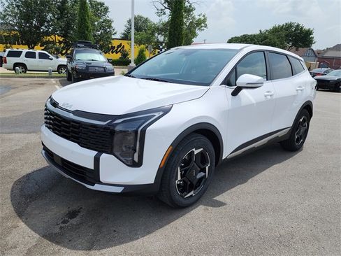 New 2026 Kia Sportage EX image 8