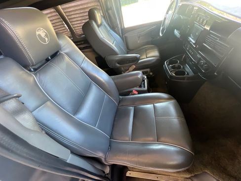 Used 2016 GMC Savana 2500 Extended image 27