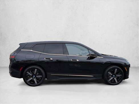 Used 2024 BMW iX xDrive50 AWD/4WD image 4