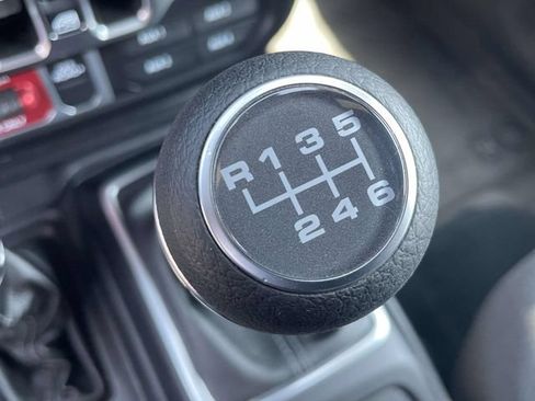 Used 2024 Jeep Wrangler Unlimited Sport AWD/4WD image 27