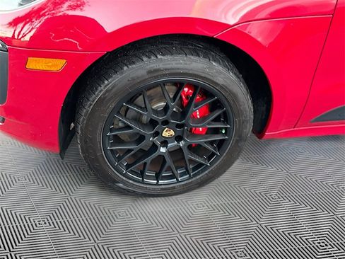 Used 2018 Porsche Macan GTS w/ Premium Package Plus image 34