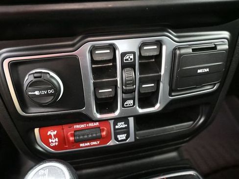 Used 2022 Jeep Gladiator Rubicon AWD/4WD image 26