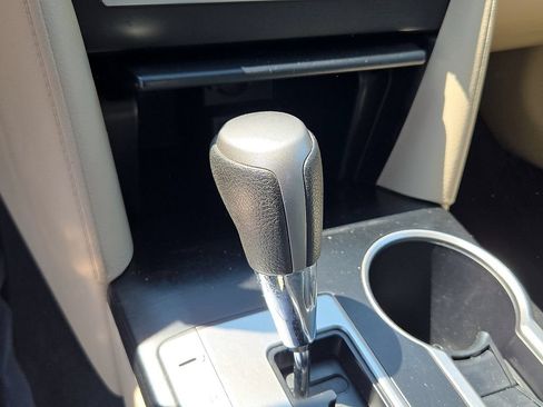 Used 2014 Toyota Camry LE FWD image 21