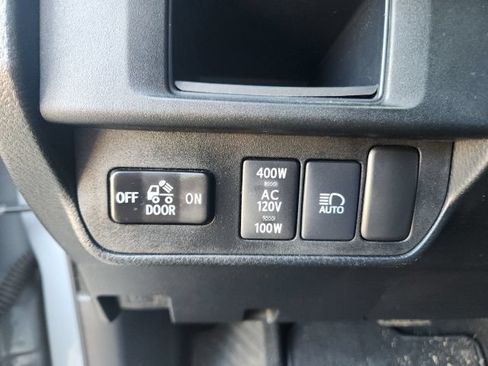 Used 2019 Toyota Tacoma TRD Off-Road AWD/4WD image 26