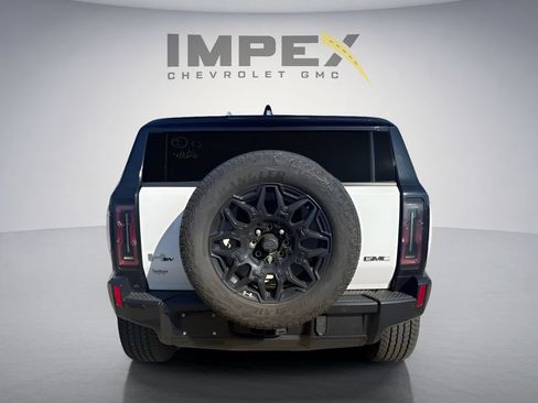 Used 2025 GMC Hummer EV 2X AWD/4WD image 3
