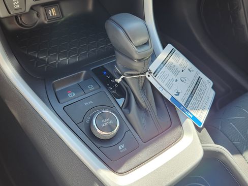 Certified 2025 Toyota RAV4 XLE image 24