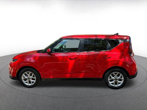 Used 2025 Kia Soul LX w/ LX Technology Package image 4
