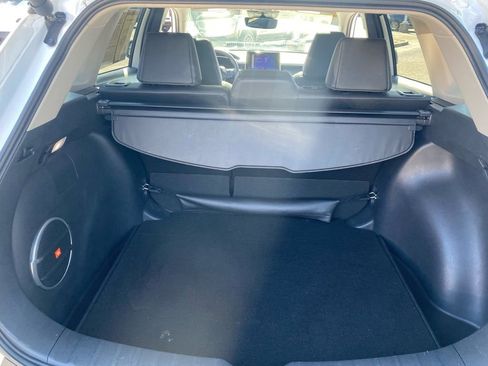 Used 2024 Toyota Corolla Cross XLE w/ Convenience Package image 11