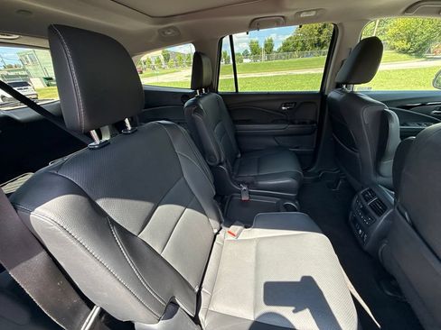 Used 2022 Honda Pilot Elite image 38