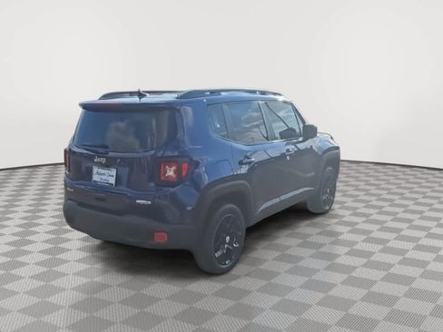 Used 2018 Jeep Renegade Latitude w/ Cold Weather Group image 8