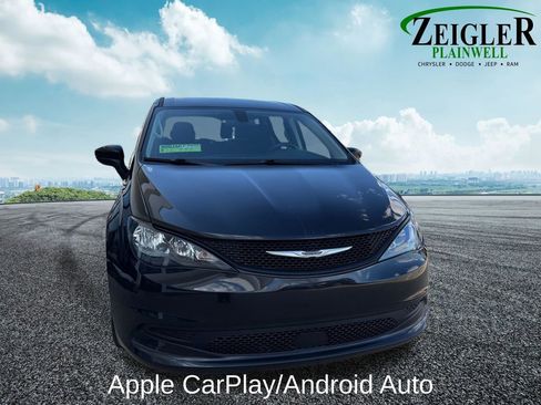 Used 2022 Chrysler Voyager LX FWD image 8
