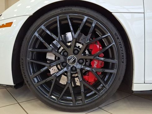 Used 2020 Audi R8 V10 w/ Carbon Exterior Package image 8